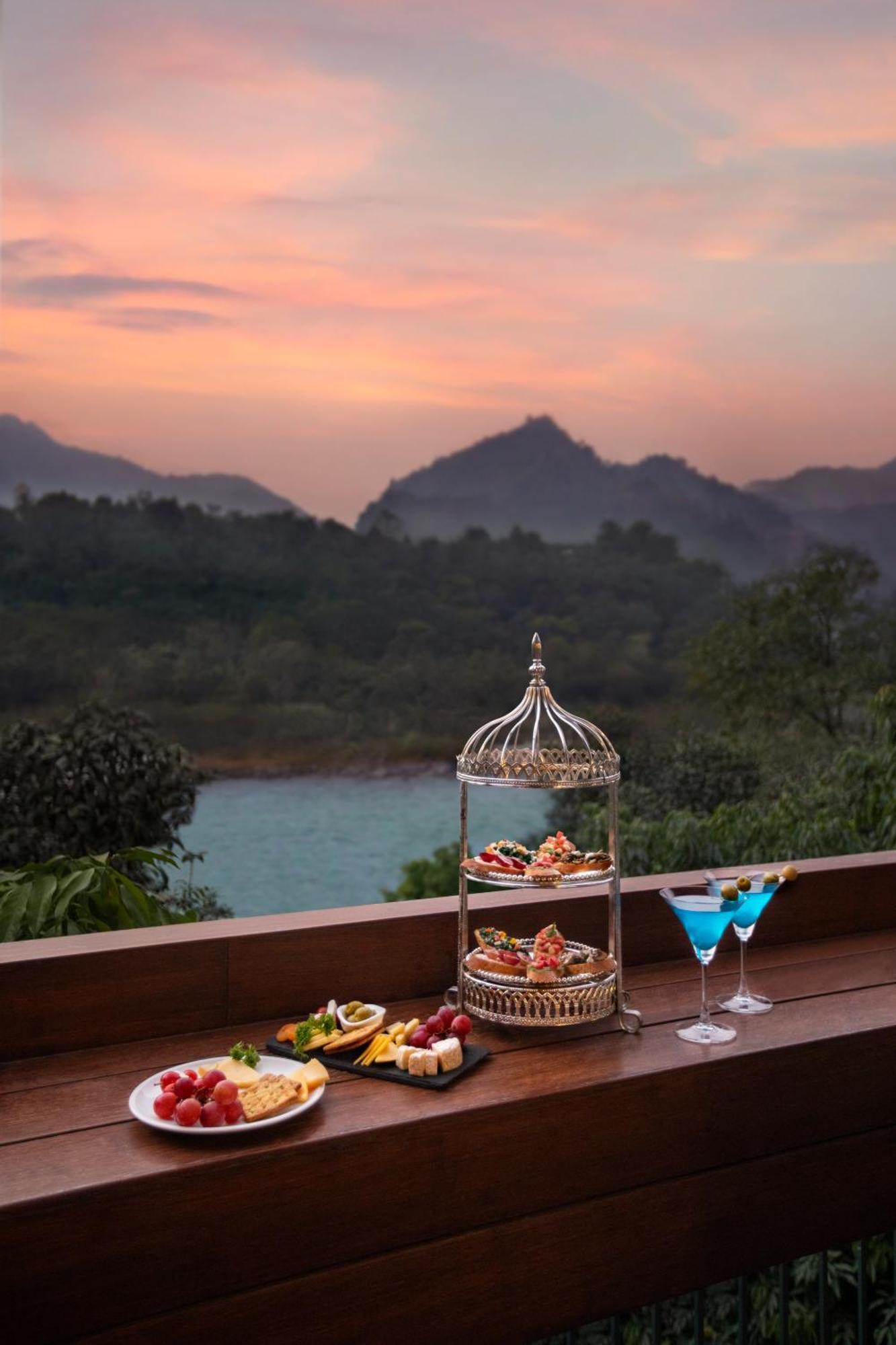 Anand Kashi By The Ganges Rishikesh - Ihcl Seleqtions Hotel Sirasu Exterior foto